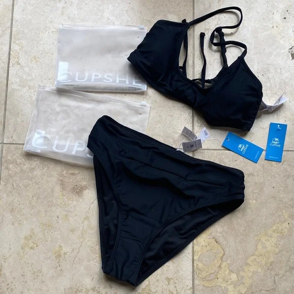 🆕 Cupshe “Stargazing” Black bikini set - Picture 3 of 6